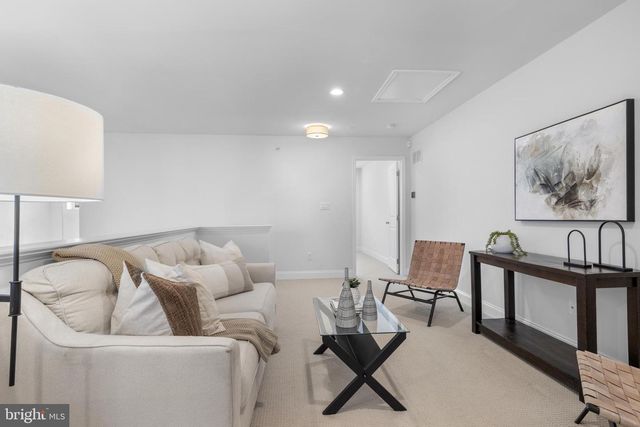 210 ELLA DR, Conshohocken, PA 19428