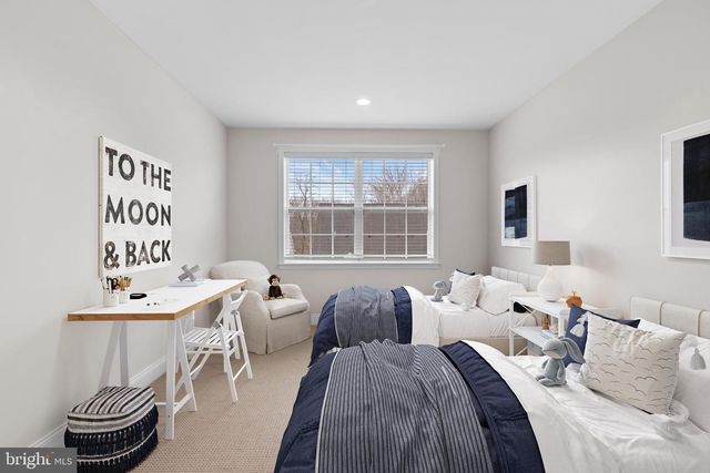 210 ELLA DR, Conshohocken, PA 19428