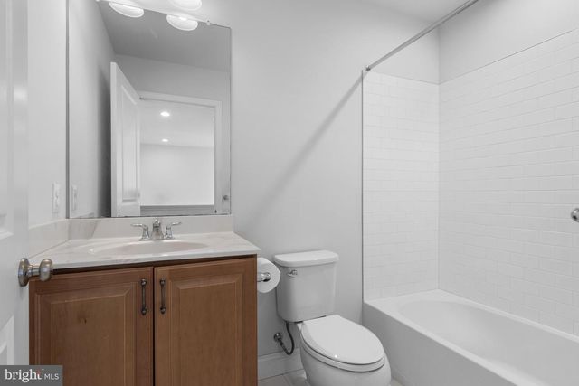 210 ELLA DR, Conshohocken, PA 19428