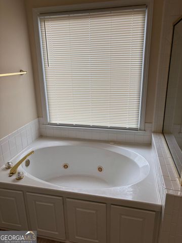 220 Cross Creek Drive, Lilburn, GA 30047