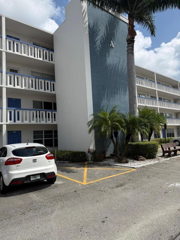 407 GREENBRIER A, West Palm Beach, FL 33417