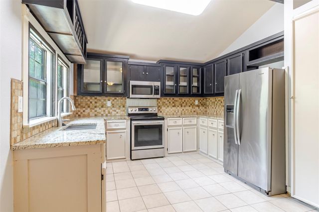 4459 Pettytown Road, Dale, TX 78616