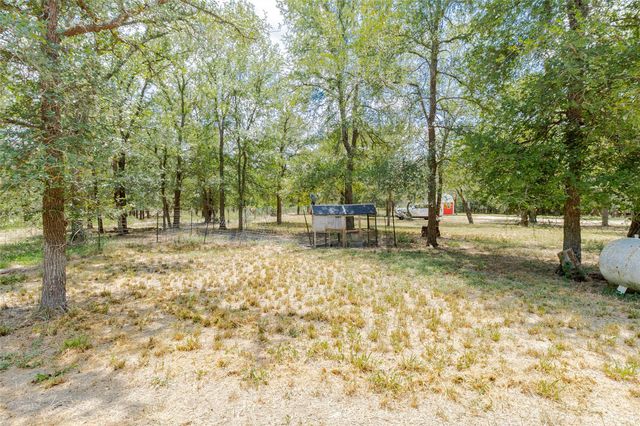4459 Pettytown Road, Dale, TX 78616