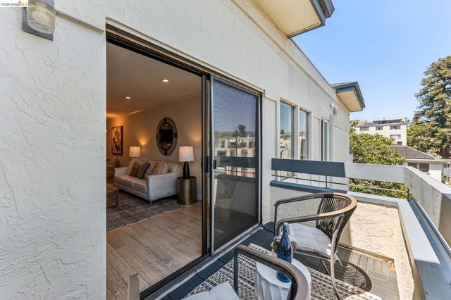 389 Belmont Street 411, Oakland, CA 94610