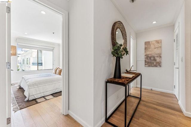 389 Belmont Street 411, Oakland, CA 94610