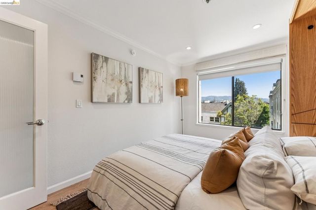389 Belmont Street 411, Oakland, CA 94610