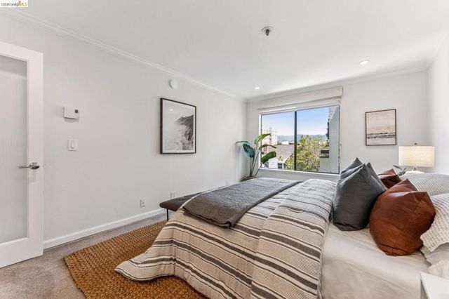 389 Belmont Street 411, Oakland, CA 94610
