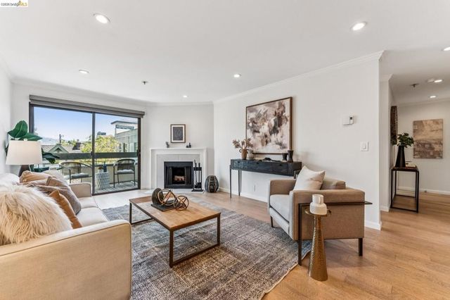 389 Belmont Street 411, Oakland, CA 94610