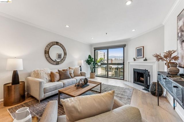 389 Belmont Street 411, Oakland, CA 94610
