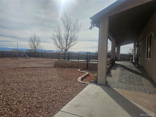 1408 E Kiva Drive, Pueblo, CO 81007