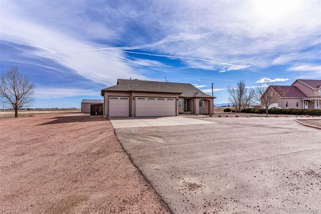 1408 E Kiva Drive, Pueblo, CO 81007