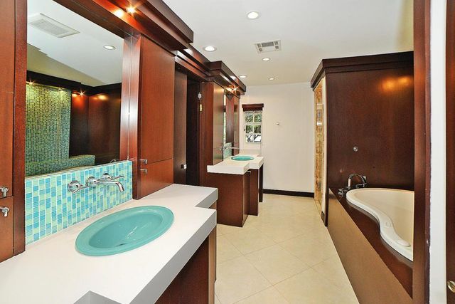 6943 Giralda Circle, Boca Raton, FL 33433
