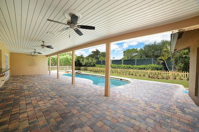 6943 Giralda Circle, Boca Raton, FL 33433