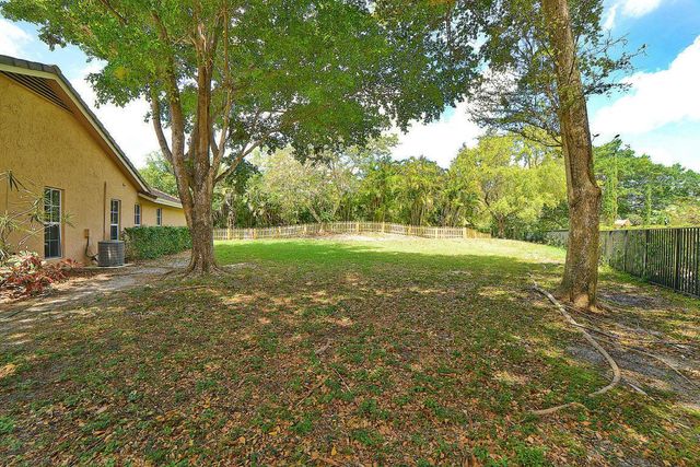 6943 Giralda Circle, Boca Raton, FL 33433