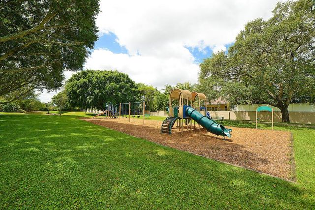 6943 Giralda Circle, Boca Raton, FL 33433