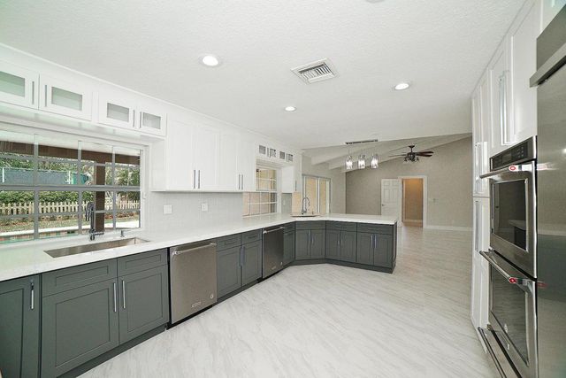 6943 Giralda Circle, Boca Raton, FL 33433