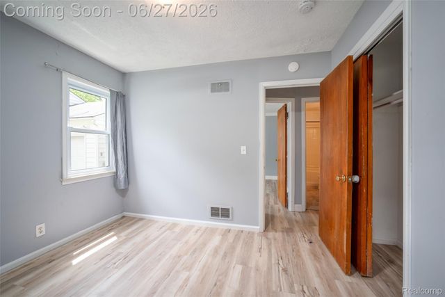 2347 Pauline Drive, Waterford Charter Township, MI 48329