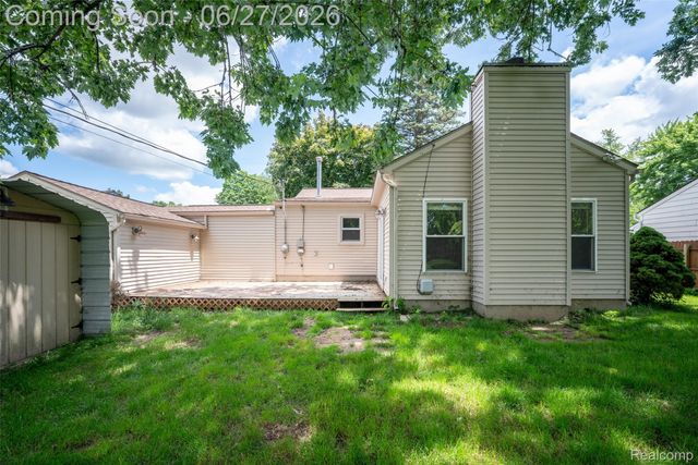 2347 Pauline Drive, Waterford Charter Township, MI 48329