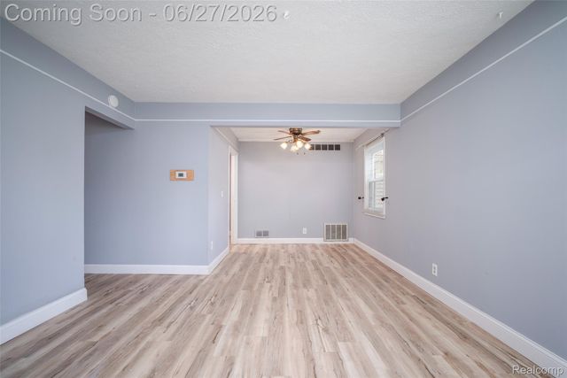 2347 Pauline Drive, Waterford Charter Township, MI 48329