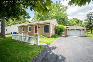 2347 Pauline Drive, Waterford Charter Township, MI 48329