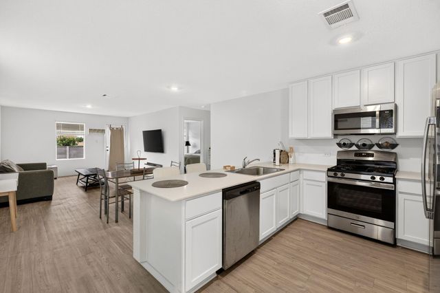 17801 Dockery DR, Elgin, TX 78621