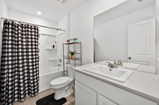 17801 Dockery DR, Elgin, TX 78621