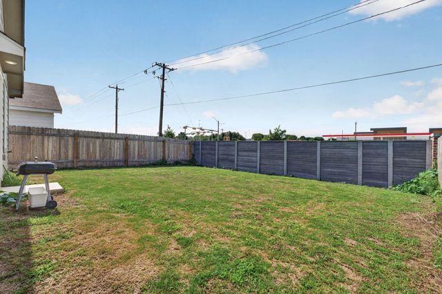 17801 Dockery DR, Elgin, TX 78621