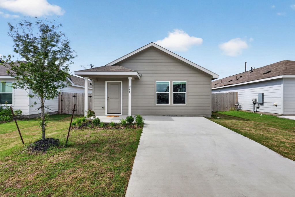 17801 Dockery DR, Elgin, TX 78621