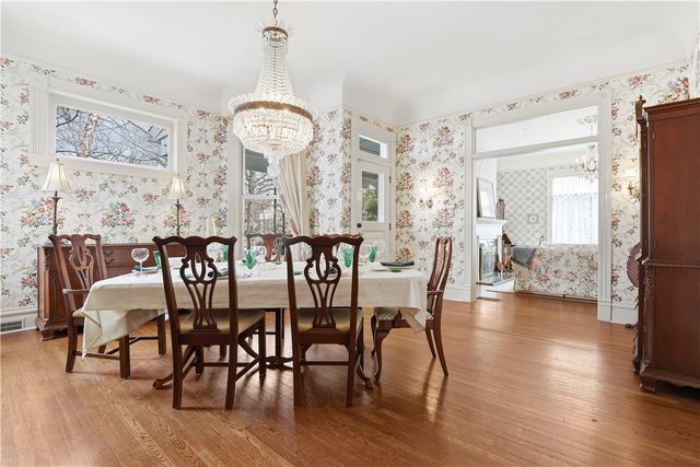 136 W Swissvale Ave, Regent Square, PA 15218