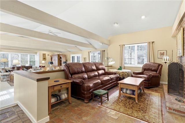 136 W Swissvale Ave, Regent Square, PA 15218