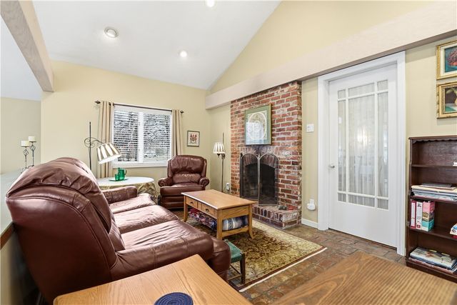 136 W Swissvale Ave, Regent Square, PA 15218