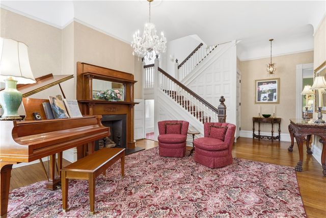 136 W Swissvale Ave, Regent Square, PA 15218