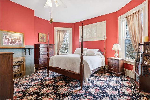 136 W Swissvale Ave, Regent Square, PA 15218