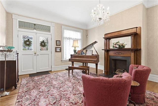 136 W Swissvale Ave, Regent Square, PA 15218
