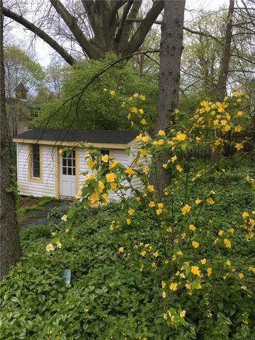 136 W Swissvale Ave, Regent Square, PA 15218