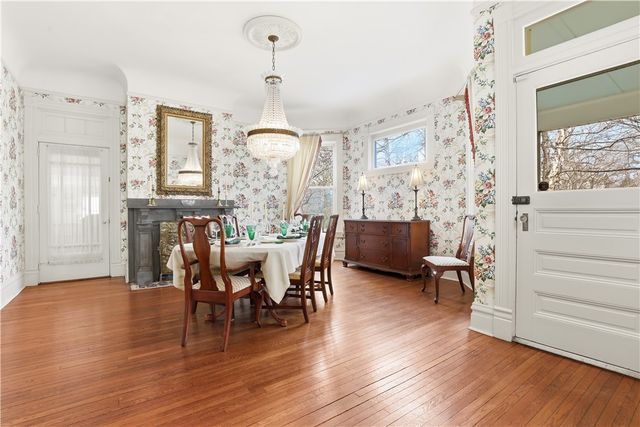 136 W Swissvale Ave, Regent Square, PA 15218