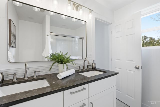 9225 W Landmark St, Boise, ID 83704