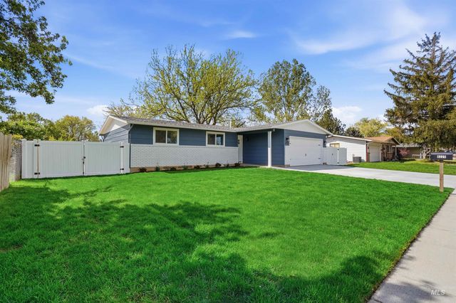 9225 W Landmark St, Boise, ID 83704