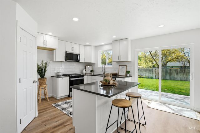 9225 W Landmark St, Boise, ID 83704