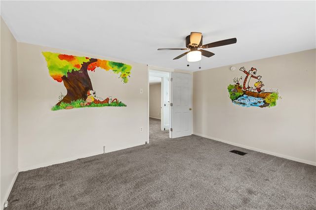 1365 Orchard Ave, New Kensington, PA 15068