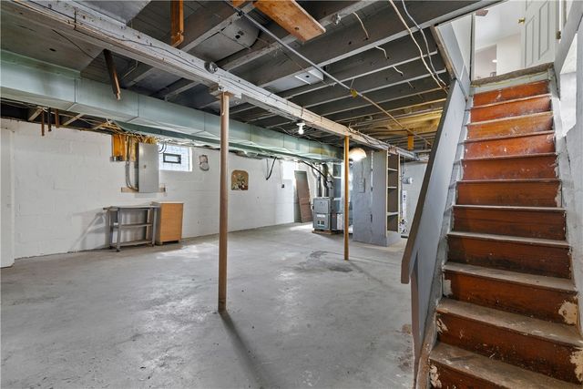 1365 Orchard Ave, New Kensington, PA 15068