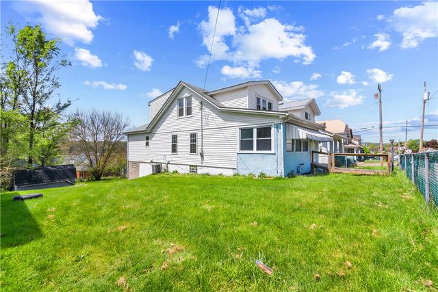 1365 Orchard Ave, New Kensington, PA 15068