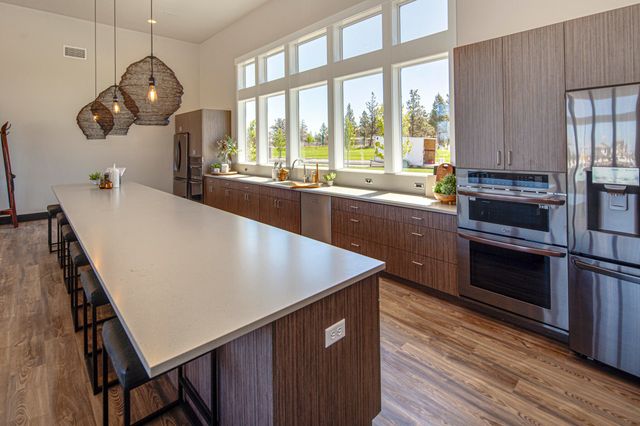 3068 NE Brownstone Place, Bend, OR 97701