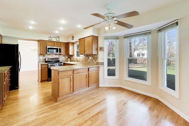 1422 Madison Road, Buffalo Grove, IL 60089