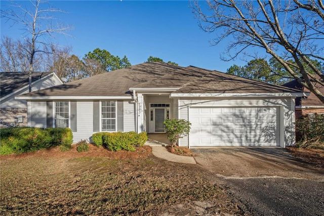 1263 Smithfield Road E, Mobile, AL 36695