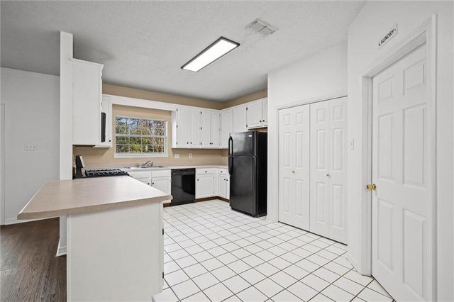 1263 Smithfield Road E, Mobile, AL 36695