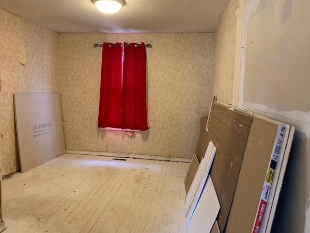 424 N Nelson St, Bennington, KS 67422