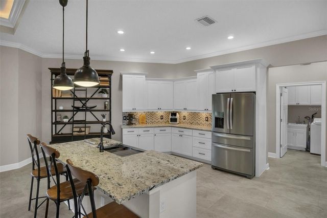 8602 AMEN CORNER PLACE, Palmetto, FL 34221