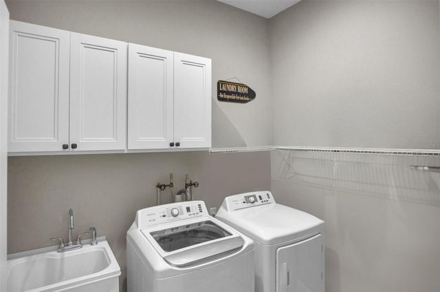 8602 AMEN CORNER PLACE, Palmetto, FL 34221