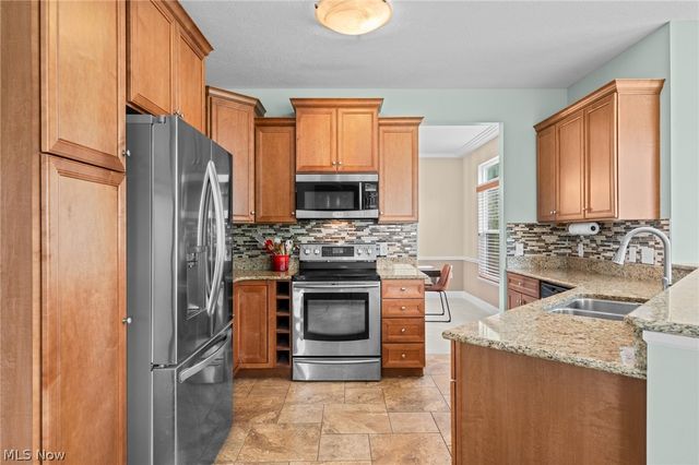 3528 Brook Court, Avon, OH 44011